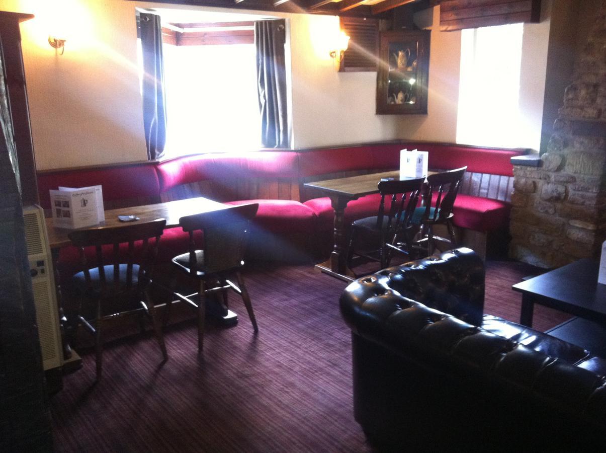 The Coffee Pot Tavern Bed & Breakfast Potterspury ภายนอก รูปภาพ