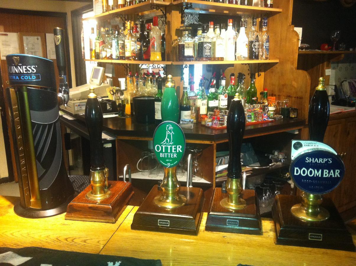 The Coffee Pot Tavern Bed & Breakfast Potterspury ภายนอก รูปภาพ